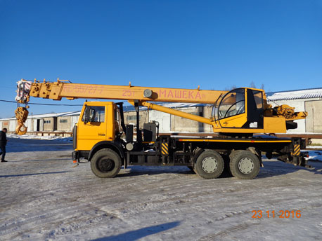 Автокран КС-55727 грузоподъемностью 25 тонн